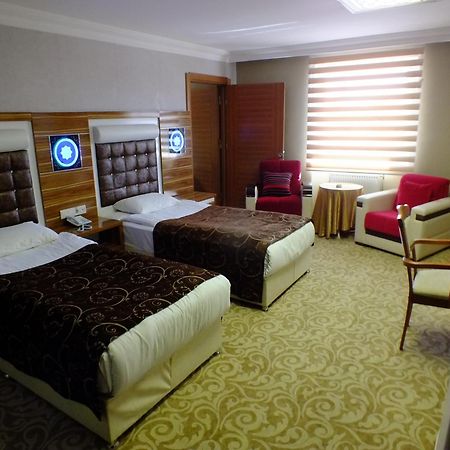 Karaman Demosan Hotel מראה חיצוני תמונה