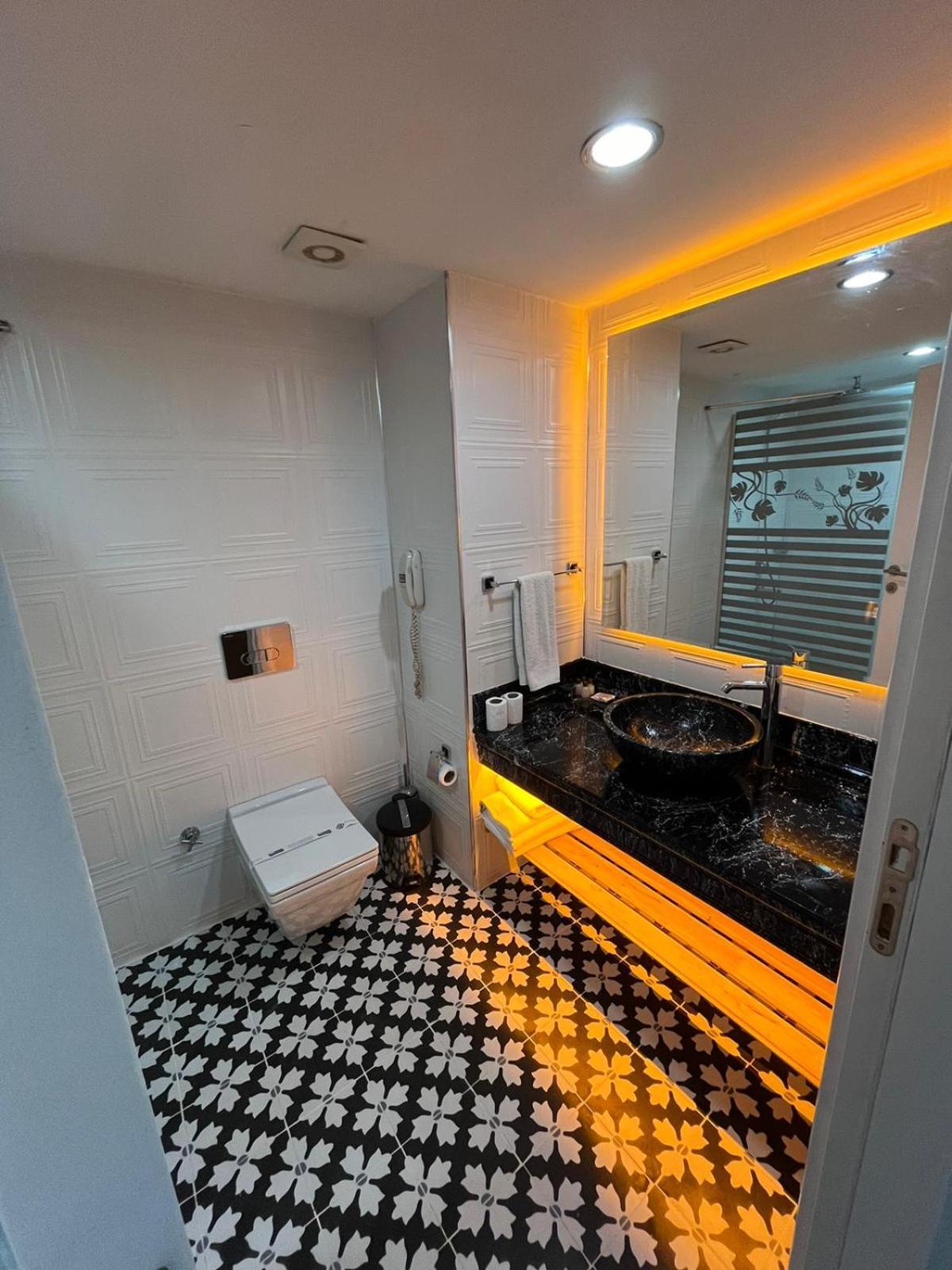 Karaman Demosan Hotel מראה חיצוני תמונה