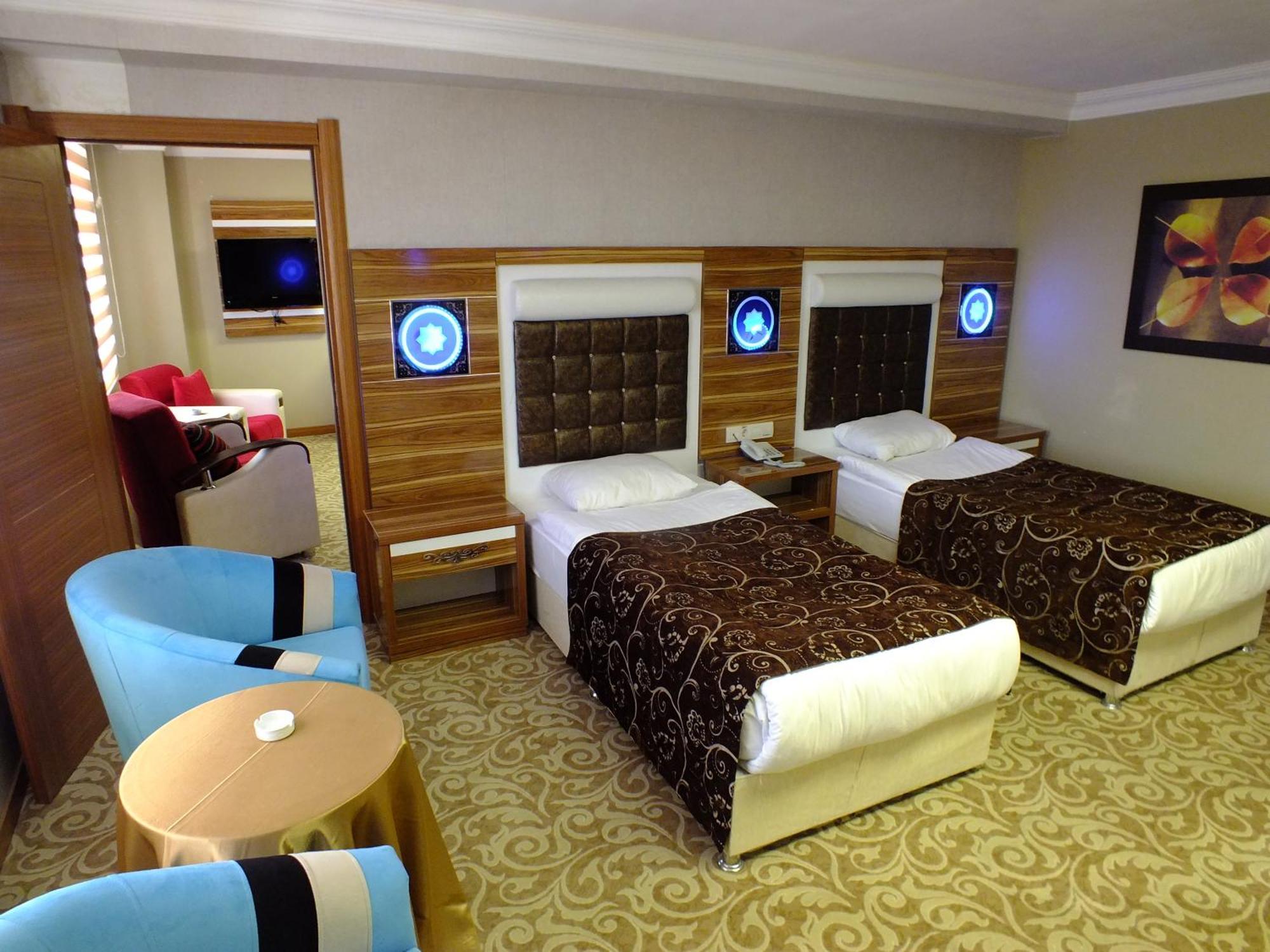 Karaman Demosan Hotel מראה חיצוני תמונה