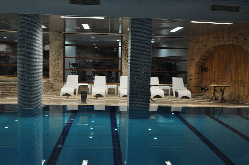 Karaman Demosan Hotel מראה חיצוני תמונה